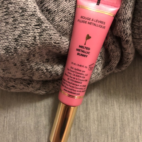 Too Faced Melted Metallic Bunny Liquid Lipstick - Picture 3 of 4